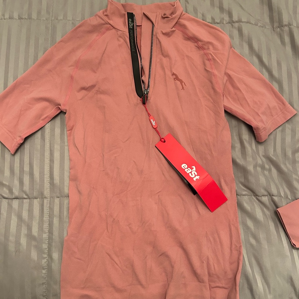 eaSt Shirt - Seamless Short Sleeve - NWT